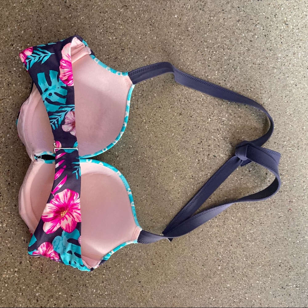 Shade and shore swim suit. Multi patterned. 36C. Underwire and padded. Clip back